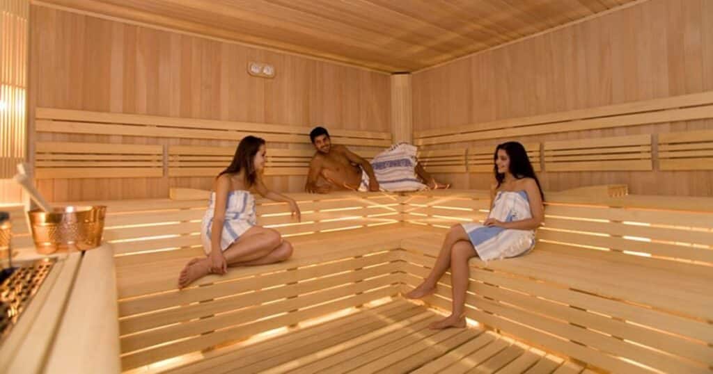 The Heat Wave - Salma's Sensational Sauna Shots